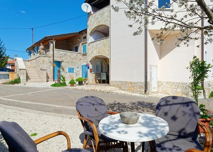 Ana-rapavel Apartman *