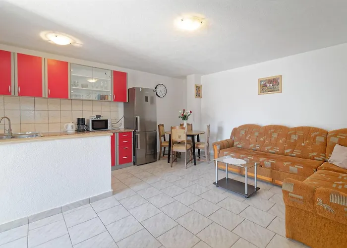 Ana-rapavel * Visnjan